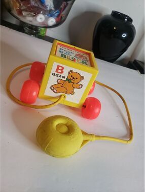 Fisher-Price Peek-a-Boo Block 1970